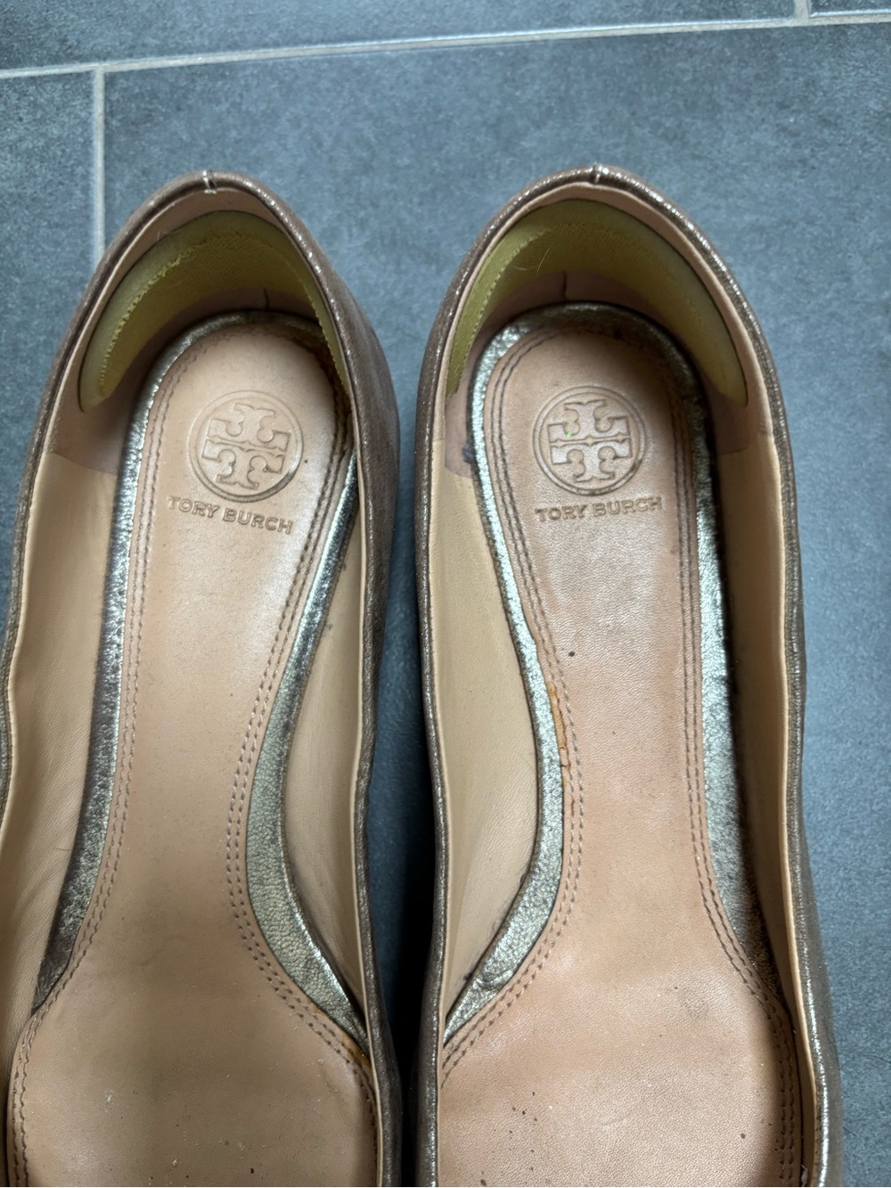 Tory Burch Metallic Pointed Toe Logo Flats - Picture 3 of 8